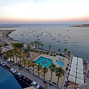 Qawra Palace & Hotell